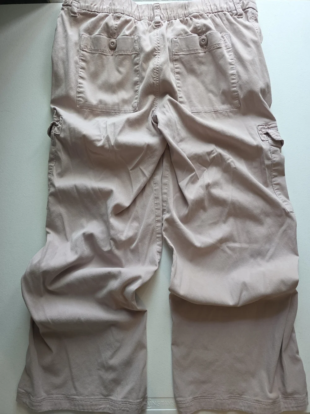 American Eagle Outfitters Women's Wide leg Cargo Pants in Light Pink
